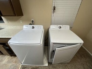 4154 159th St in Lawndale, CA - Building Photo - Building Photo