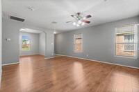 21710 Willow Spur Ct in Tomball, TX - Building Photo - Building Photo