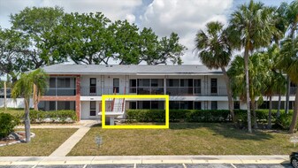 2348 Shelley St in Clearwater, FL - Building Photo