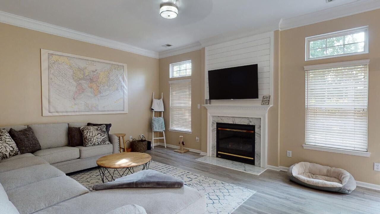6246 Red Clover Ln in Charlotte, NC - Building Photo