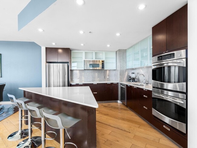 1441 9th Ave, Unit 2401 in San Diego, CA - Building Photo - Building Photo