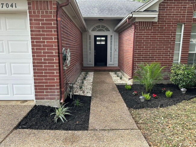 7041 Spanish Wood Dr in Corpus Christi, TX - Building Photo - Building Photo