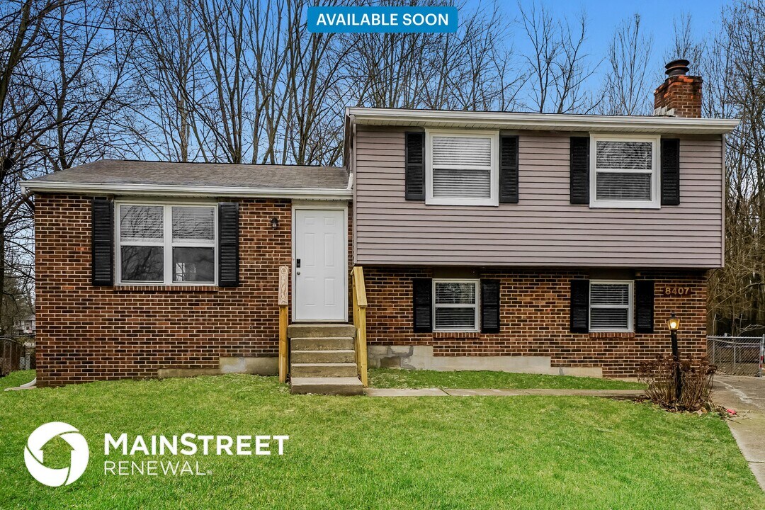 8407 Archwood Ct in Louisville, KY - Building Photo