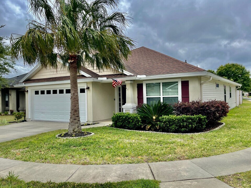 86006 Harrahs Pl in Yulee, FL - Building Photo