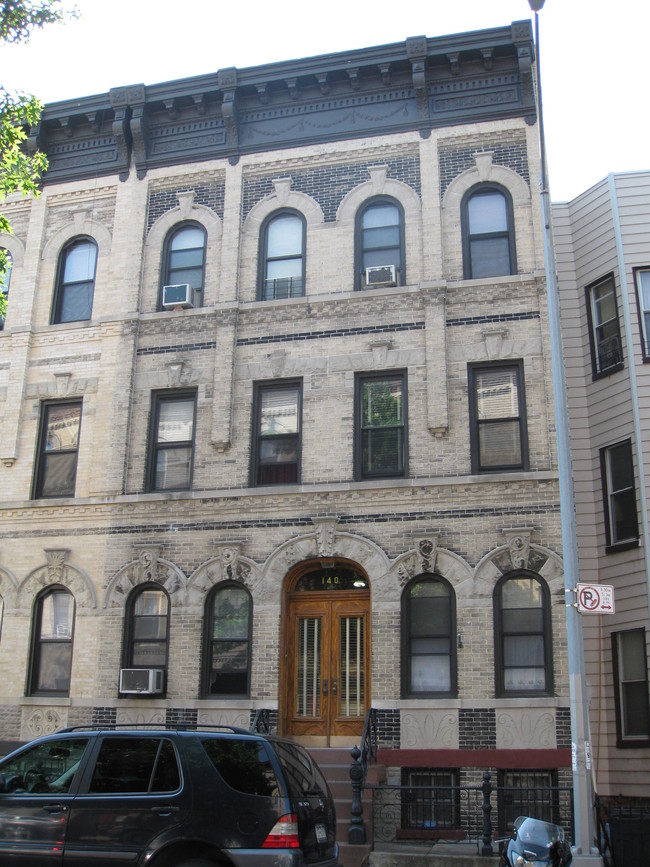 140 Newton St in Brooklyn, NY - Building Photo - Building Photo