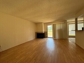 8417 Sands Point Dr in Houston, TX - Building Photo - Building Photo