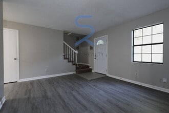 2719 Greystone Ct in Austell, GA - Building Photo - Building Photo