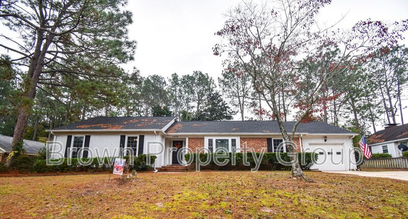 2429 Torcross Dr in Fayetteville, NC - Building Photo