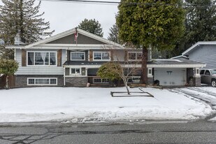 2088 Majestic Crescent in Abbotsford, BC - Building Photo