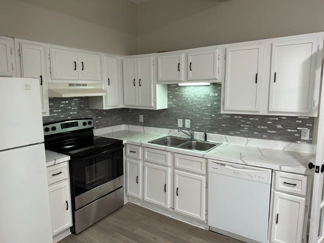 320 S Florence Ave, Unit Unit A in Springfield, MO - Building Photo - Building Photo