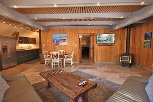 840 Oneil Way in Incline Village, NV - Building Photo