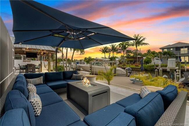 property at 1394 SW Seagull Way