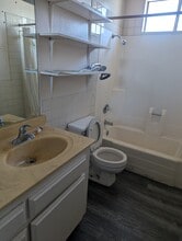 2119 W 29th St in Long Beach, CA - Building Photo - Building Photo