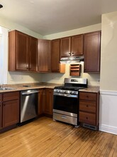 2139 S Aldrich St, Unit Front house in Milwaukee, WI - Building Photo - Building Photo