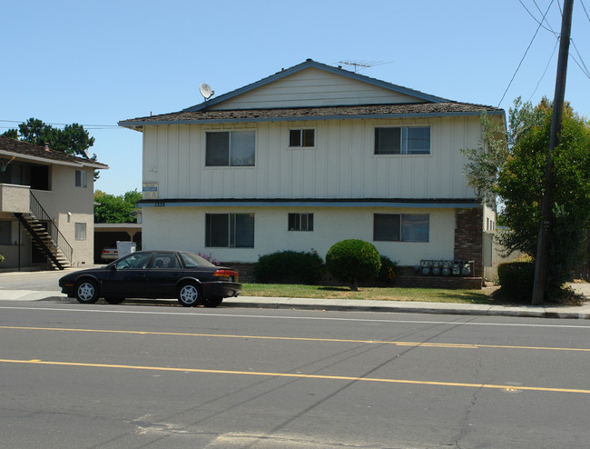 1335 Pomeroy Ave in Santa Clara, CA - Building Photo - Building Photo