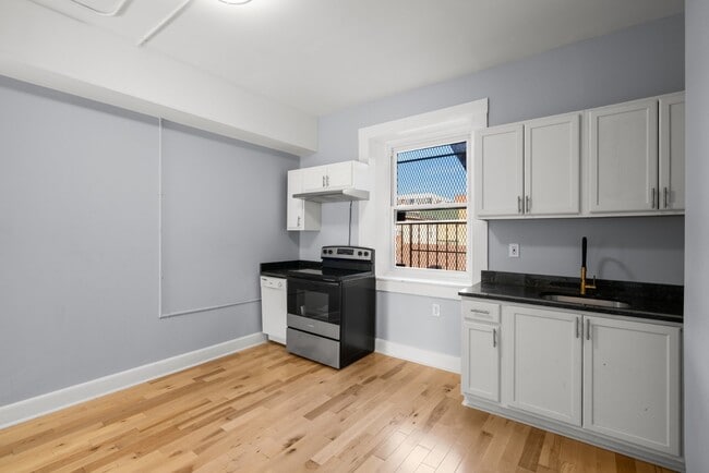 112 W Mulberry St in Baltimore, MD - Building Photo - Building Photo