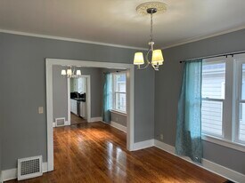 623 S 33rd St, Unit #1 in Omaha, NE - Building Photo