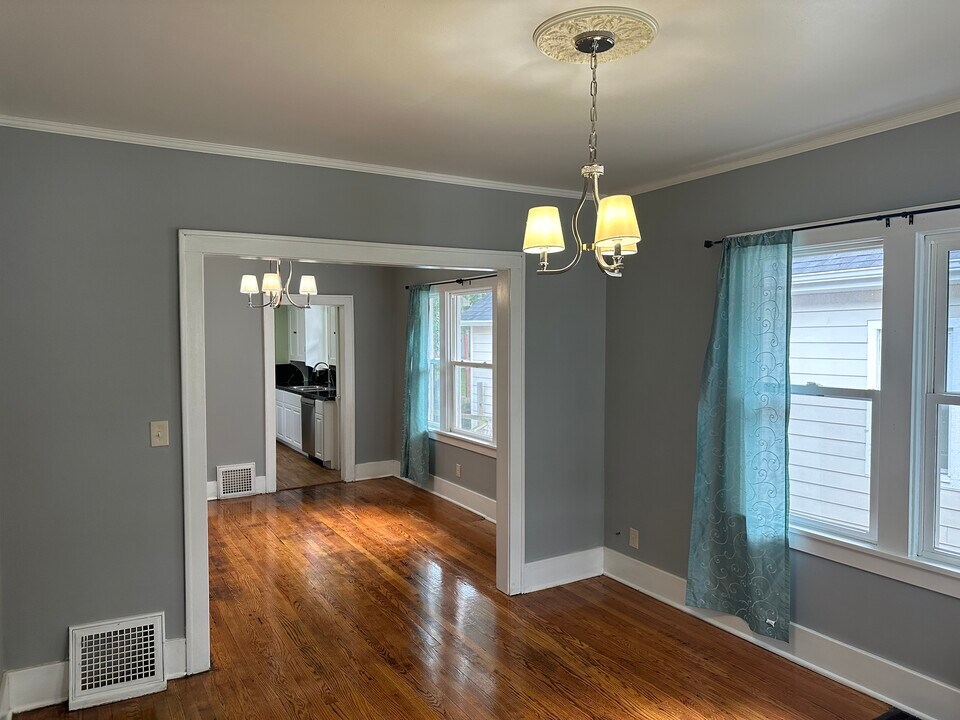 623 S 33rd St, Unit #1 in Omaha, NE - Building Photo