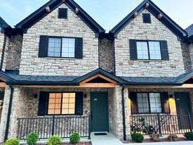 244 Pepperhill Dr, Unit 505 in London, KY - Building Photo