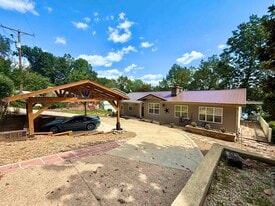 129 W Lakeshore Dr in Cherokee Village, AR - Building Photo