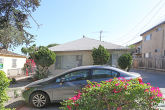 2614 Kansas Ave in Santa Monica, CA - Building Photo - Building Photo