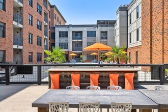 601 Meeting St in Charleston, SC - Building Photo - Building Photo