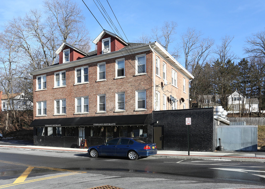 32 Market St in Wappingers Falls, NY - Building Photo