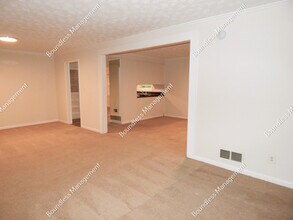 743 Verde Dr in Riverdale, GA - Building Photo - Building Photo