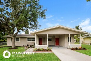 503 NE 13th Ave in Cape Coral, FL - Building Photo