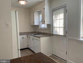 4410 Woodfield Rd in Kensington, MD - Building Photo - Building Photo