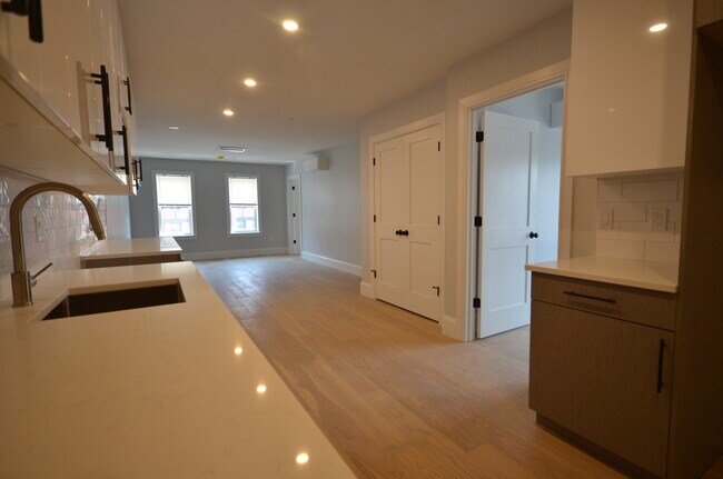 property at 435 Market St