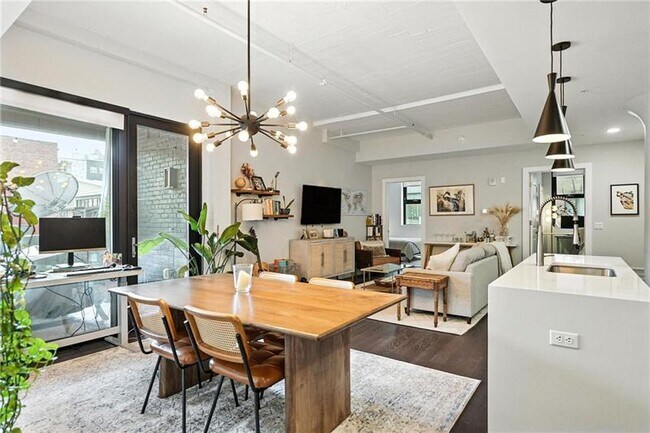 2545 Penn Ave in Pittsburgh, PA - Building Photo - Building Photo