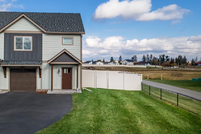 property at 967 N Camas Ln