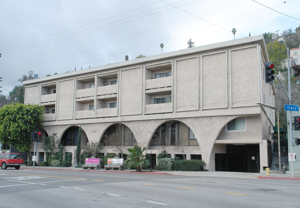 Hyperion Apartments in Los Angeles, CA - Building Photo