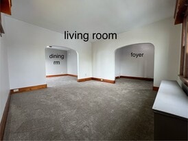 31 Mathias Ave, Unit 31 Mathias in Amsterdam, NY - Building Photo