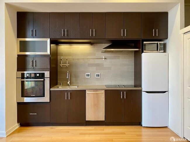 16 Jessie St in San Francisco, CA - Building Photo - Building Photo