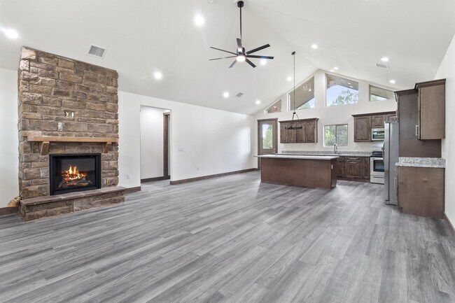 140 N Retreat Dr in Show Low, AZ - Building Photo - Building Photo