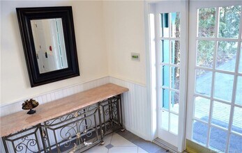 365 Westport Ave in Norwalk, CT - Building Photo - Building Photo