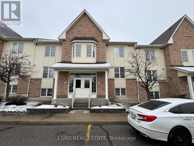 33 Petra Way in Whitby, ON - Building Photo - Building Photo