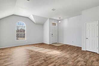 5733 Mountain Stream Trail in Fort Worth, TX - Building Photo - Building Photo
