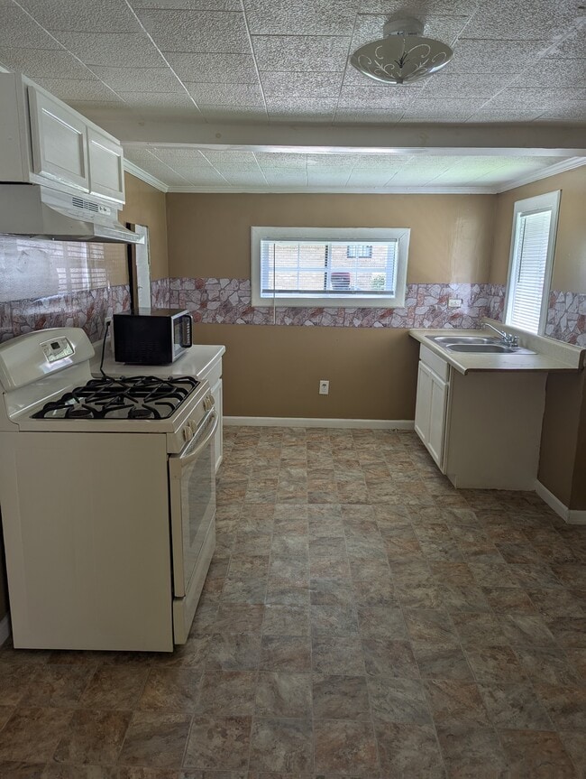 117 Abernathy Ave in Bay Minette, AL - Building Photo - Building Photo