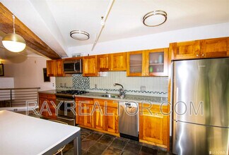 18 Lansing St in San Francisco, CA - Foto de edificio - Building Photo