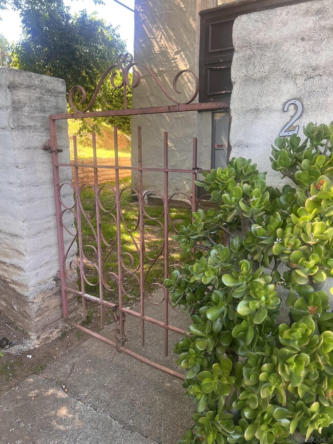 property at 226 S Grape St