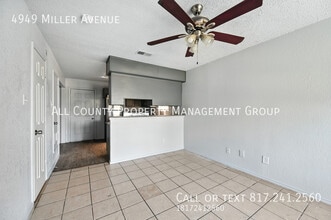 4949 Miller Ave in Fort Worth, TX - Building Photo - Building Photo
