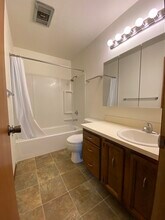 512 11th St NE, Unit #2 in East Wenatchee, WA - Foto de edificio - Building Photo