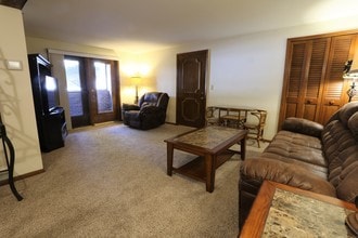 Carriage Hill Apartments: A 55 and Better Community in Canton, OH - Foto de edificio - Interior Photo