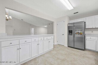 8426 Santana Ct in Jacksonville, FL - Building Photo - Building Photo