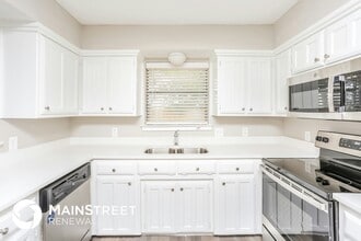 3652 Village Green Dr in Grand Prairie, TX - Building Photo - Building Photo