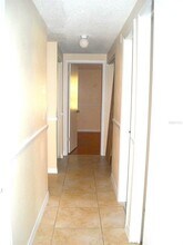2806 Burr Oak Dr in Tampa, FL - Foto de edificio - Building Photo