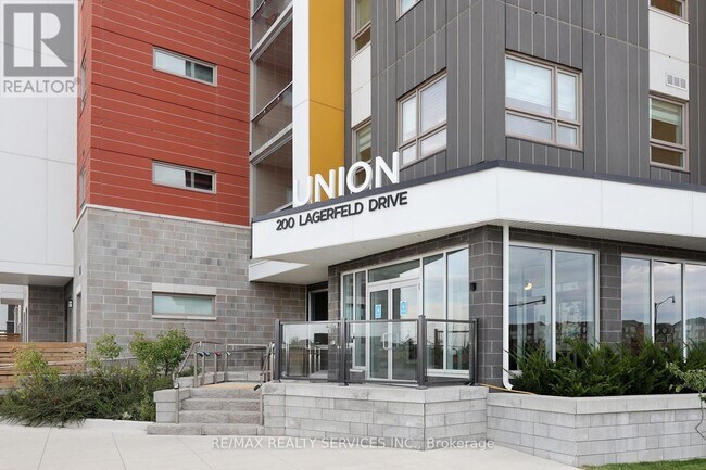 200 Lagerfeld Dr in Brampton, ON - Building Photo - Building Photo